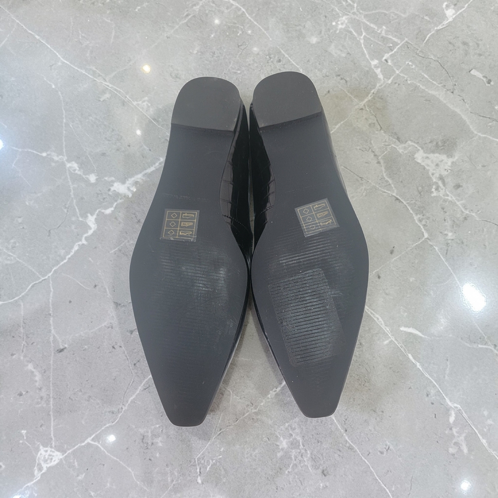 Who What Wear Black Crocodile Flats - Picture 3 of 5